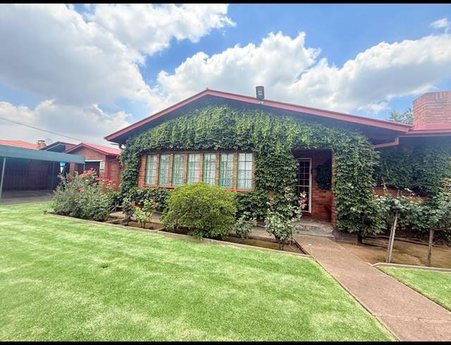 3 BEDROOM HOUSE FOR SALE IN VANDERBIJLPARK CW 4